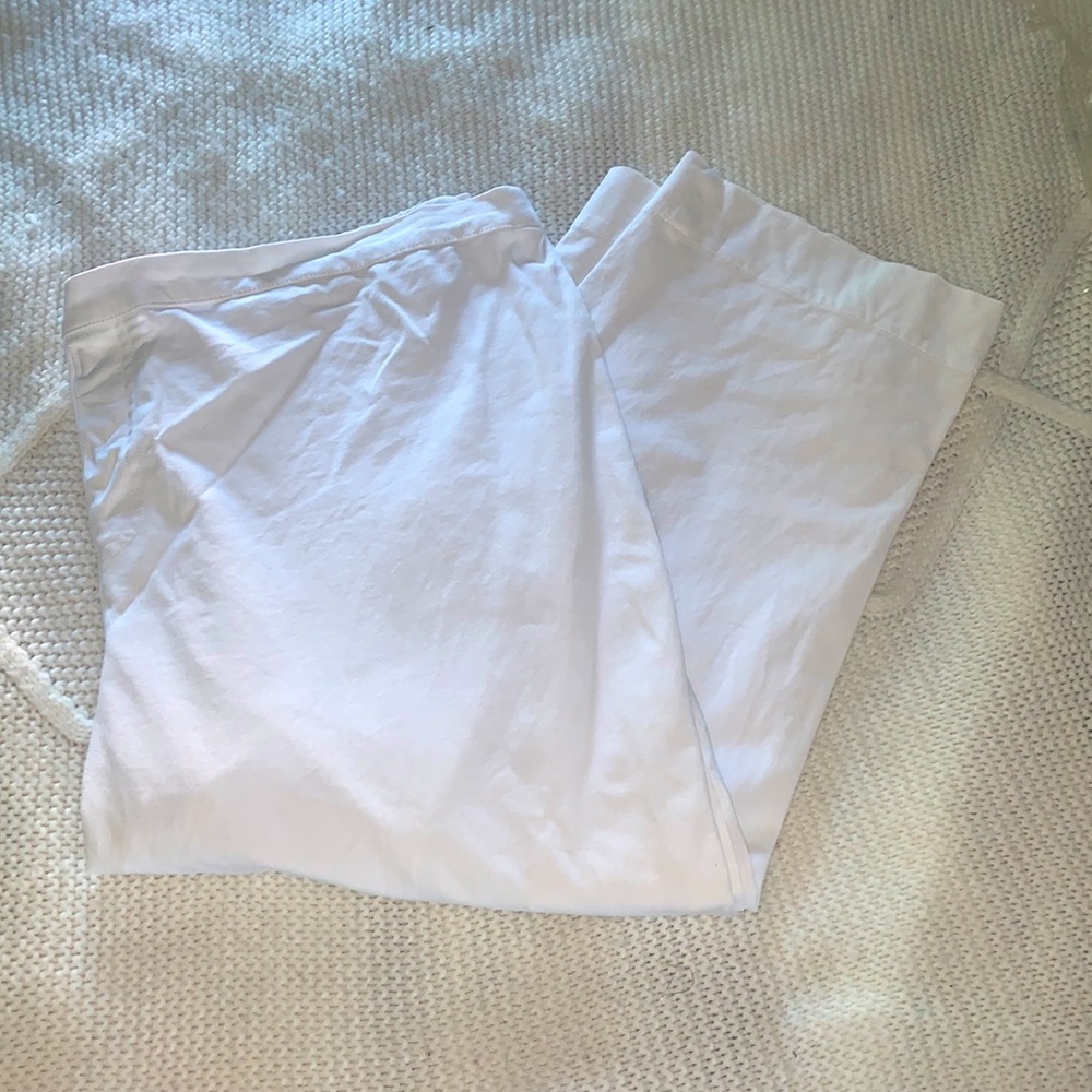Isaac Mizrahi 24/7 Stretch White Capris